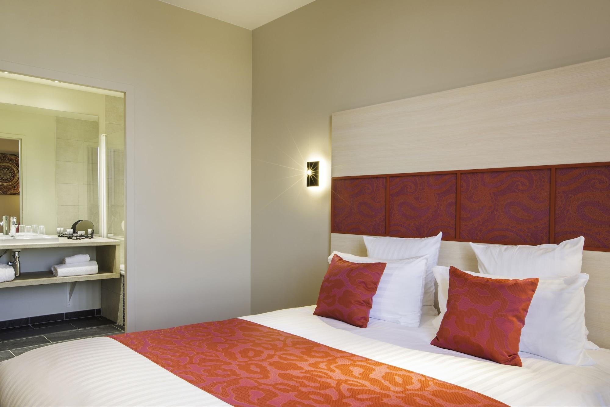 Best Western Plus Hotel Escapade Senlis Senlis  Exterior photo