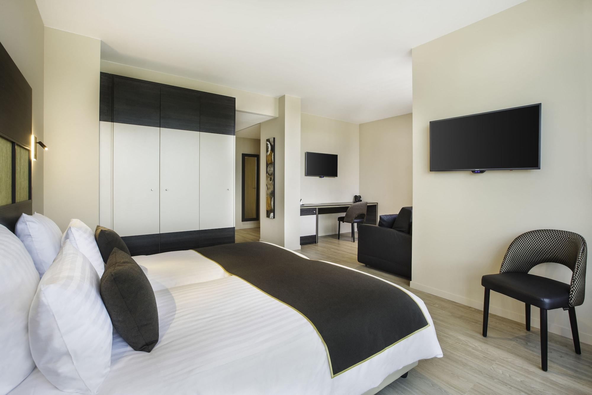 Best Western Plus Hotel Escapade Senlis Senlis  Exterior photo