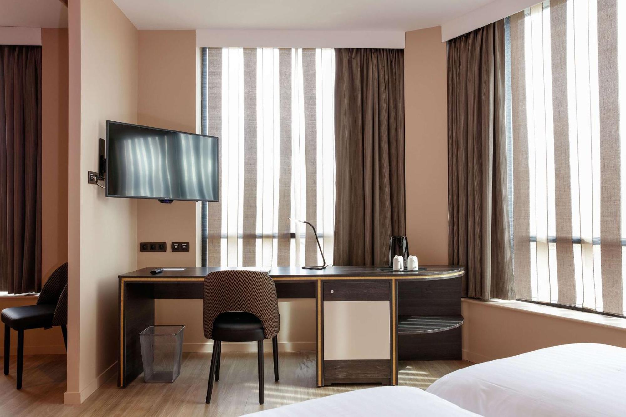 Best Western Plus Hotel Escapade Senlis Senlis  Exterior photo