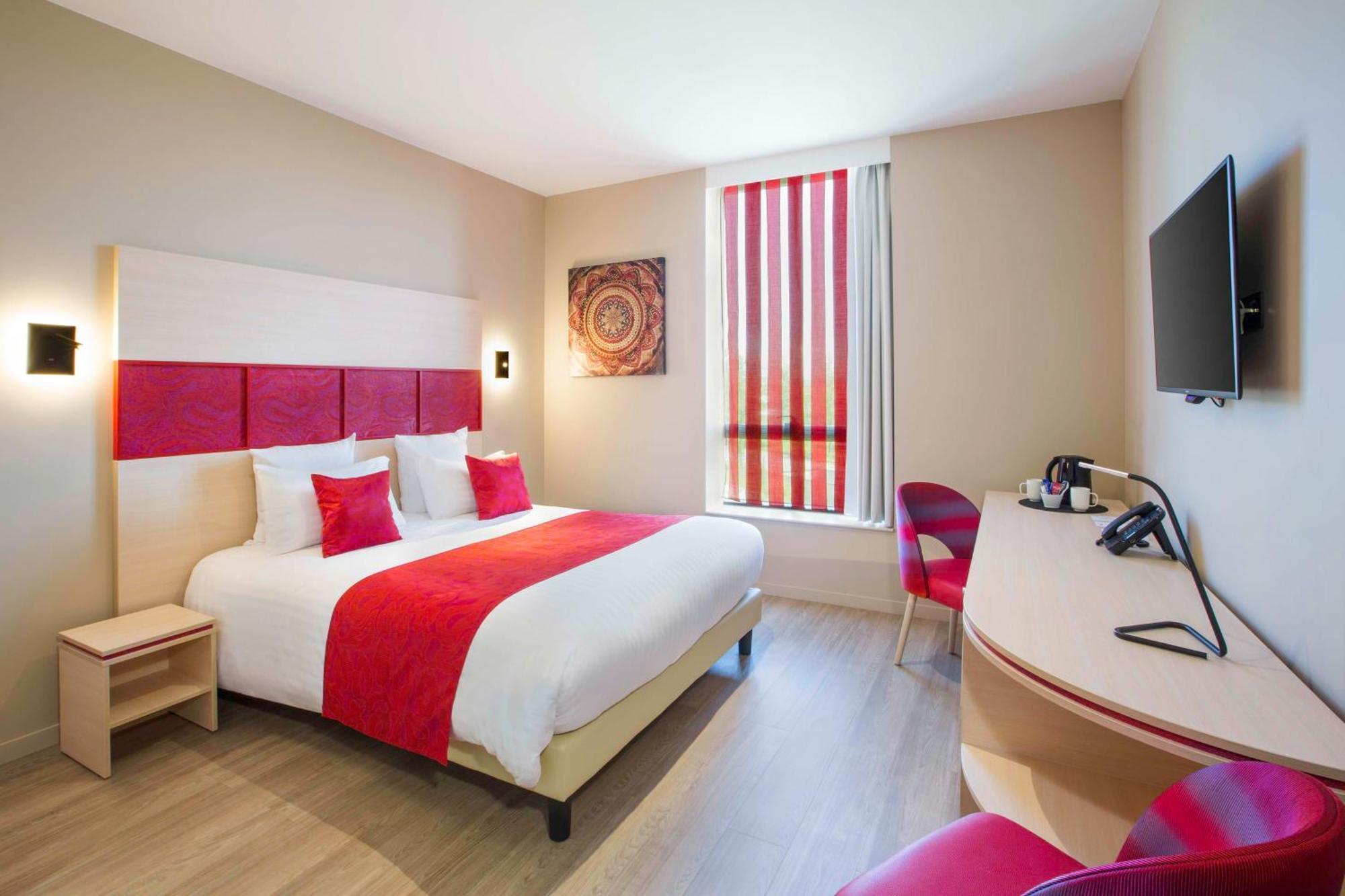 Best Western Plus Hotel Escapade Senlis Senlis  Exterior photo